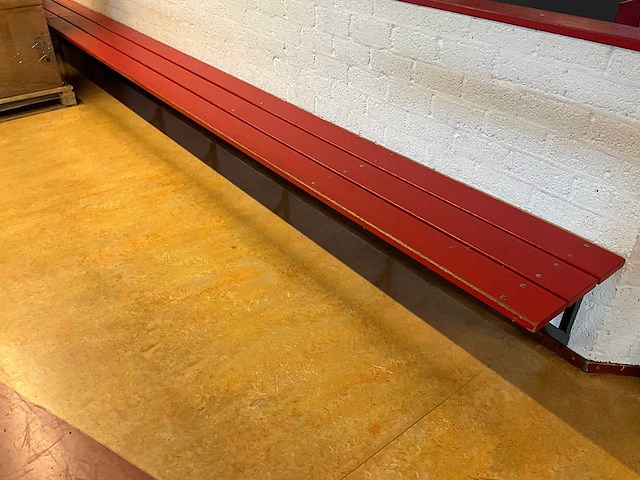 Wandgemonteerde bank - afbeelding 1 van  3