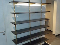 Wandgemonteerde stelling