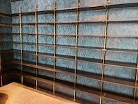 Wandgemonteerde stelling