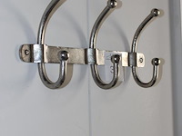 Wandkapstok met drie haken, breedte 42 cm. - afbeelding 2 van  2