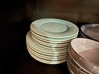 Wandkast met glaswerk en serviesgoed, staal - afbeelding 3 van  11