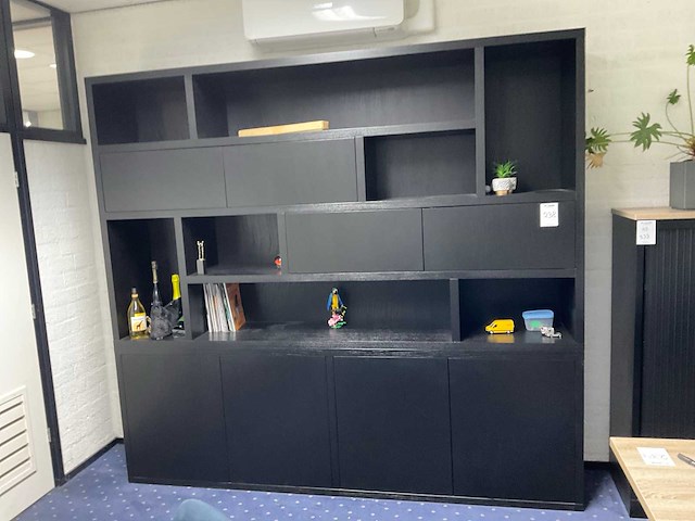 Wandkast met inhoud (2x) - afbeelding 5 van  12