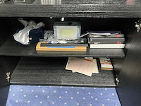 Wandkast met inhoud (2x) - afbeelding 12 van  12