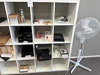 Wandkast met inhoud - afbeelding 4 van  4