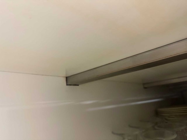 Wandkast met trespa schuifdeuren (2x) - afbeelding 5 van  5