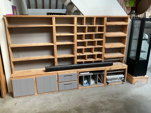 Wandkast - afbeelding 1 van  1