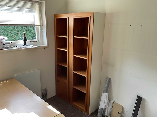 Wandkast - afbeelding 1 van  3