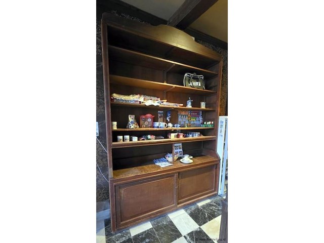 Wandkast - afbeelding 1 van  2