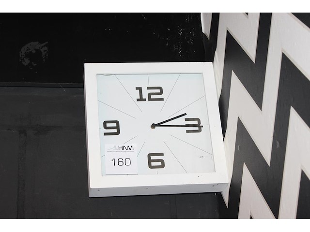 Wandklok. afmeting 30 x 30 cm. - afbeelding 1 van  2