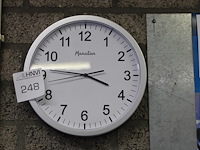 Wandklok diameter 30 cm. - afbeelding 1 van  2