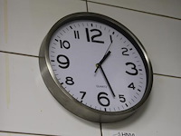Wandklok doorsnede 30 cm. - afbeelding 2 van  2