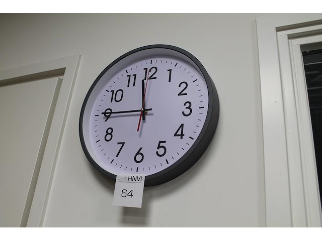 Wandklok met doorsnede 35 cm. - afbeelding 1 van  1