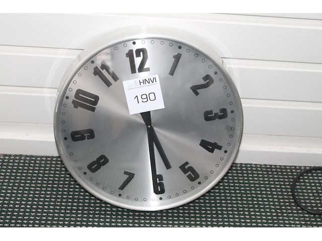 Wandklok met doorsnede 38 cm. - afbeelding 1 van  1