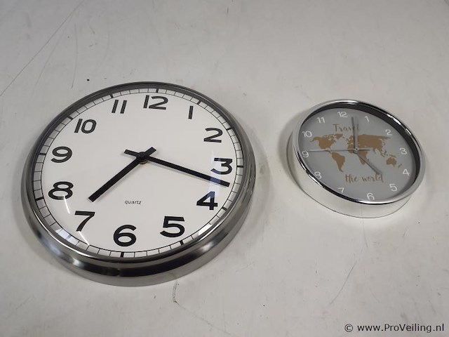 Wandklokken - 2 stuks - afbeelding 1 van  5