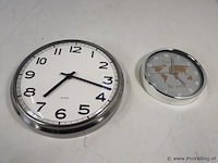 Wandklokken - 2 stuks