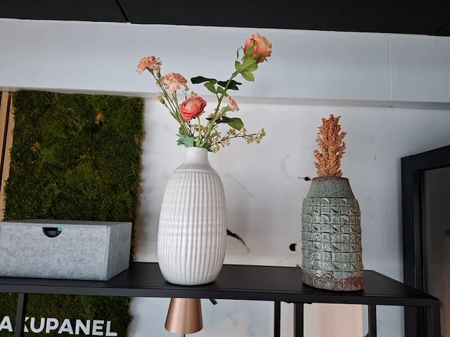 Wandmeubel met 2x bijzettafel - afbeelding 3 van  7