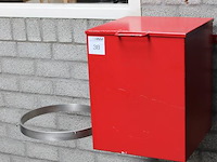 Wandopslagbox en zakhouder. box afmeting 41 x 45 x 50 cm. - afbeelding 2 van  3