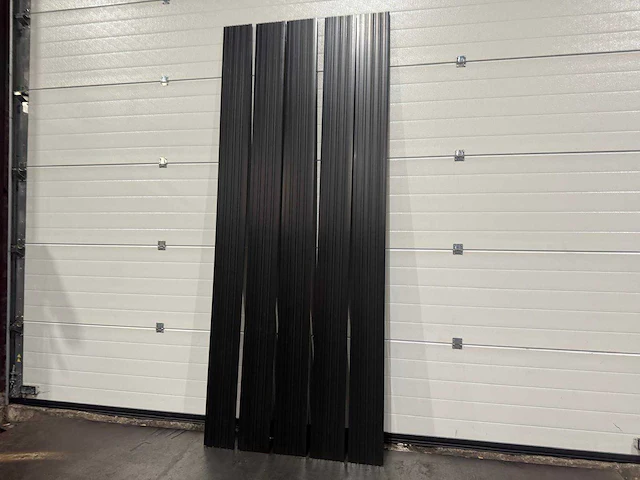 Wandpaneel composiet geborsteld zwart (45x) 2900mm - afbeelding 3 van  29