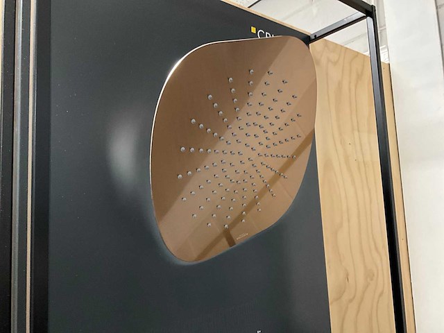 Wandpaneel met cristina kranen en regendouches (4x) - afbeelding 6 van  17