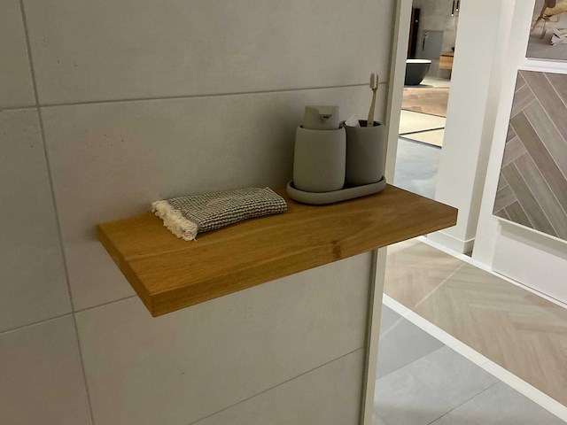 Wandplank met accessoires - afbeelding 3 van  7