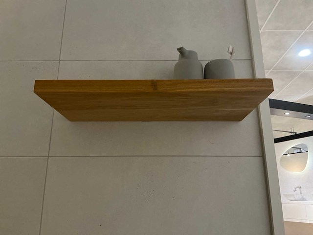 Wandplank met accessoires - afbeelding 7 van  7