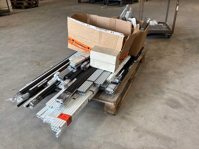 Wandplank rest partij - afbeelding 8 van  11