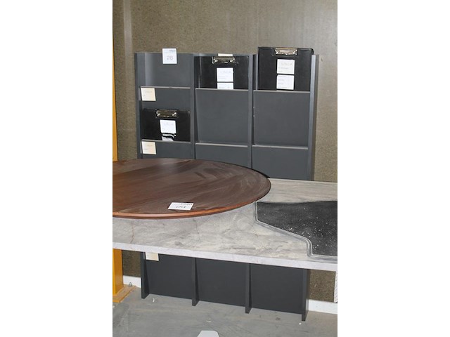 Wandrek voor werkmappen met 12 posities. afmeting 86 x 12 x 126 cm - afbeelding 2 van  2