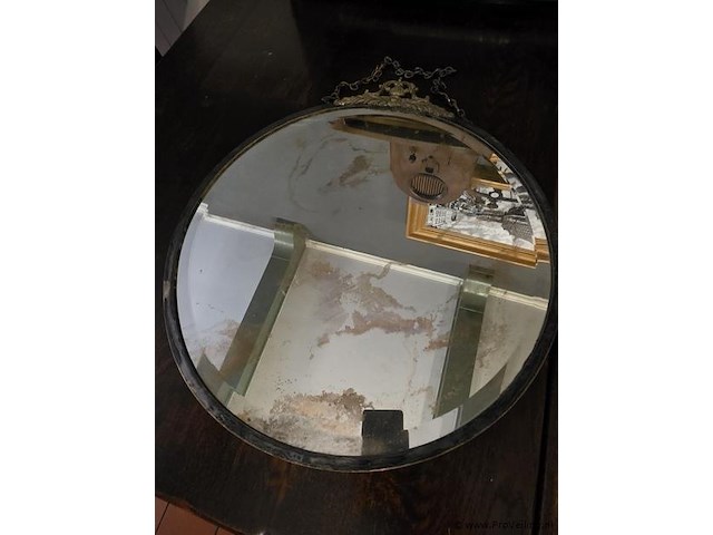 Wandspiegel in zilveren lijst - afbeelding 1 van  2