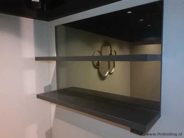 Wandspiegel met 2 planken - afbeelding 1 van  3