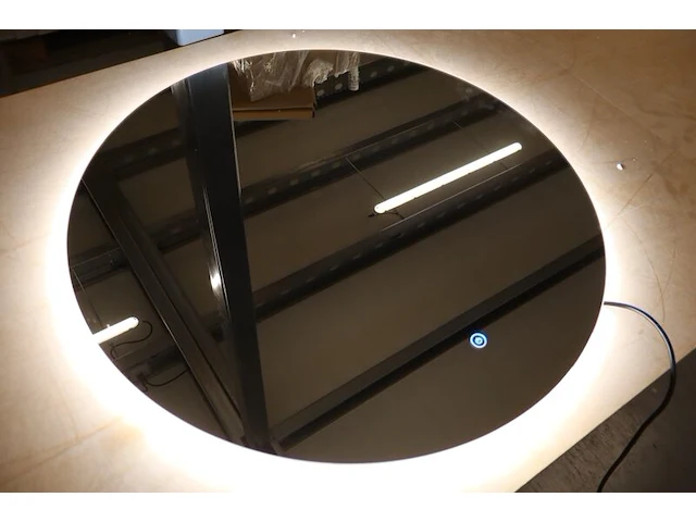 Wandspiegel met led-verlichting wiesbaden / xellanz, giro - afbeelding 9 van  13