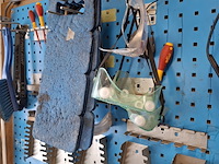 Wandstelling met diverse handgereedschap - afbeelding 3 van  7