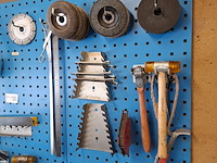 Wandstelling met diverse handgereedschap - afbeelding 5 van  7