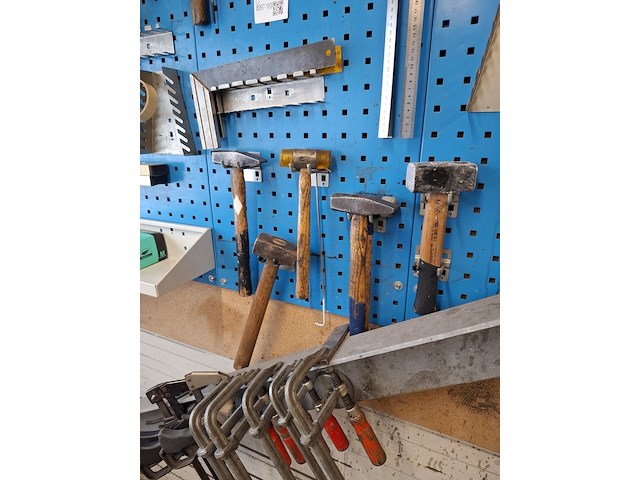 Wandstelling met diverse handgereedschap - afbeelding 6 van  7