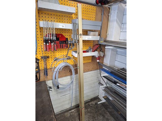 Wandstelling met diverse handgereedschap - afbeelding 7 van  7