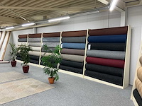 Wandstelling met tapijt en vinyl samples - afbeelding 4 van  7