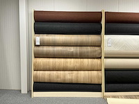 Wandstelling met tapijt en vinyl samples - afbeelding 5 van  7