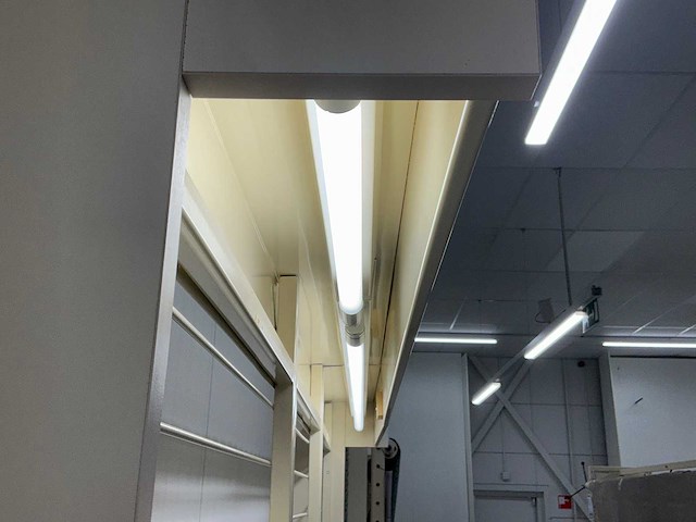 Wandstelling met tapijt samples - afbeelding 6 van  6