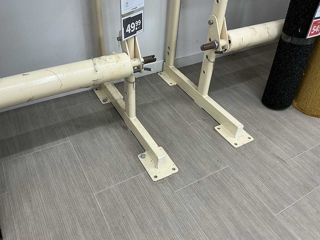 Wandstelling voor vloerbedekkingrollen (3x) - afbeelding 3 van  7