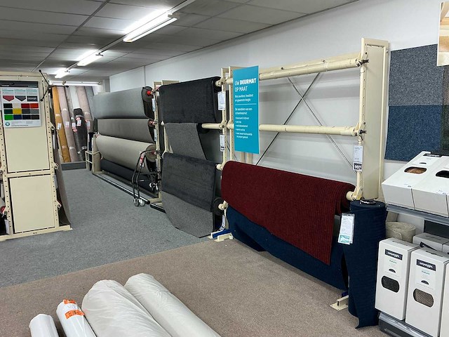 Wandstelling voor vloerbedekkingrollen (5x) - afbeelding 1 van  8