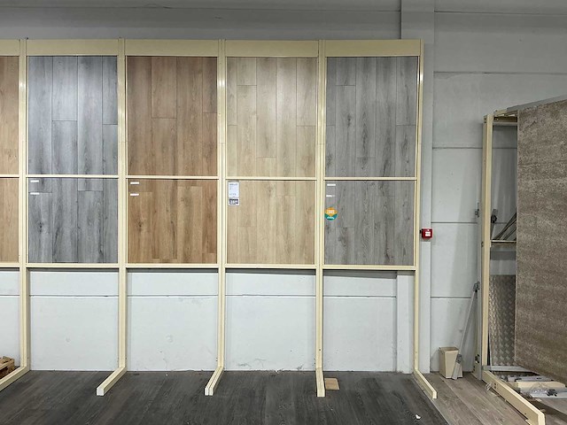 Wandstelling - afbeelding 1 van  8