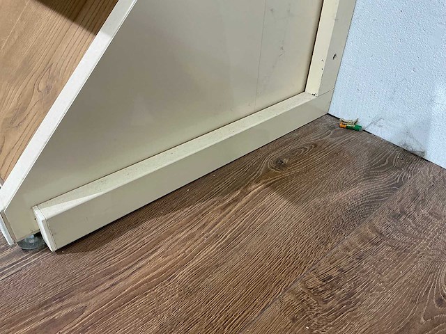 Wandstelling - afbeelding 8 van  8