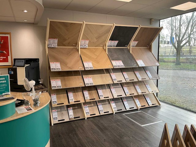 Wandstelling - afbeelding 1 van  8