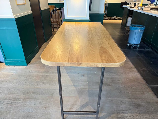 Wandtafel met stalen poot - afbeelding 2 van  3