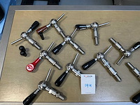 Wandtap (10x) inclusief rvs wandmontage koppeling - afbeelding 1 van  4