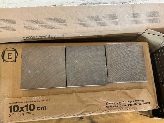 Wandtegel 10x10 cm ca. 0,7 m² (74x) - afbeelding 1 van  2