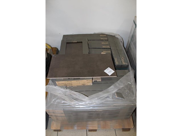 Wandtegel 30x60 cm met kleur sagrestano anthracite. 69 m2 op 2 pallets. - afbeelding 4 van  5