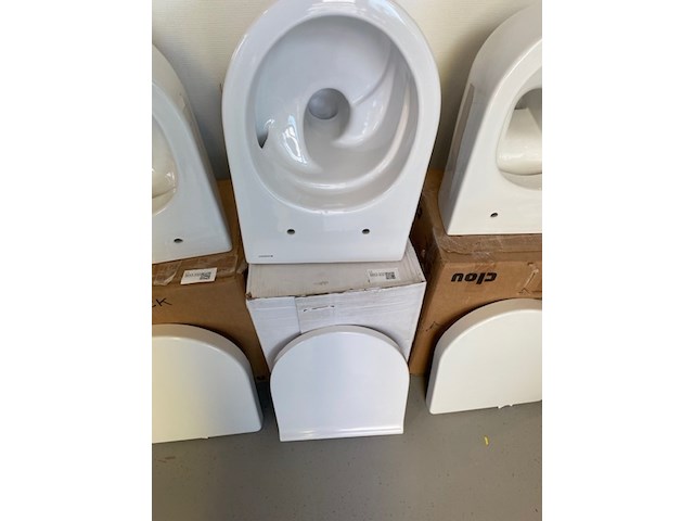 Wandtoilet, geberit, glans wit - afbeelding 1 van  4