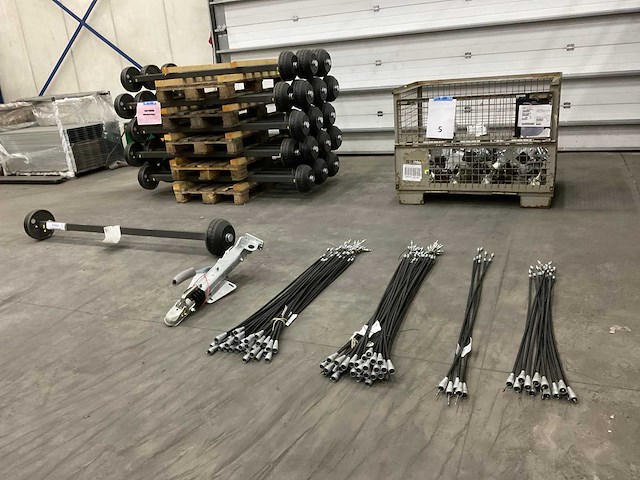 Wap tridem aanhangwagen onderdelen en accessoires (130x) - afbeelding 1 van  17