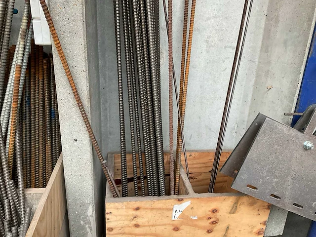 Wapeningstaal en hulponderdelen tbv mallenbouw - afbeelding 19 van  21