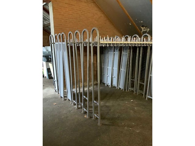 Wardrobe rack jackets (8x) - afbeelding 3 van  3